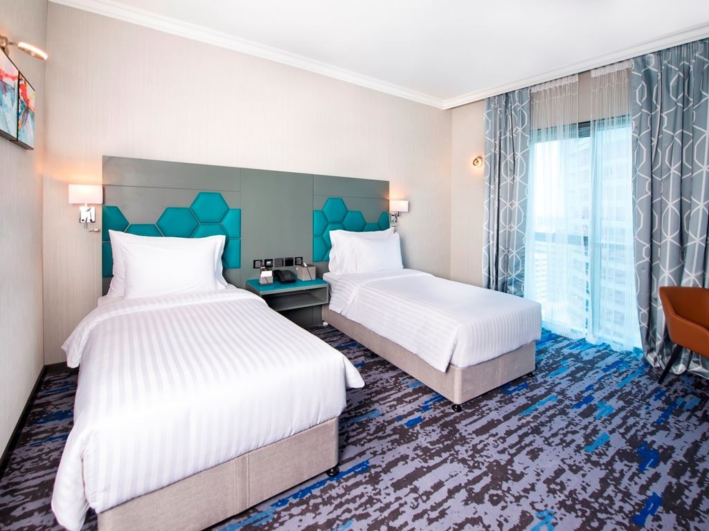 rooms-two-bedroom-suite-creek-view