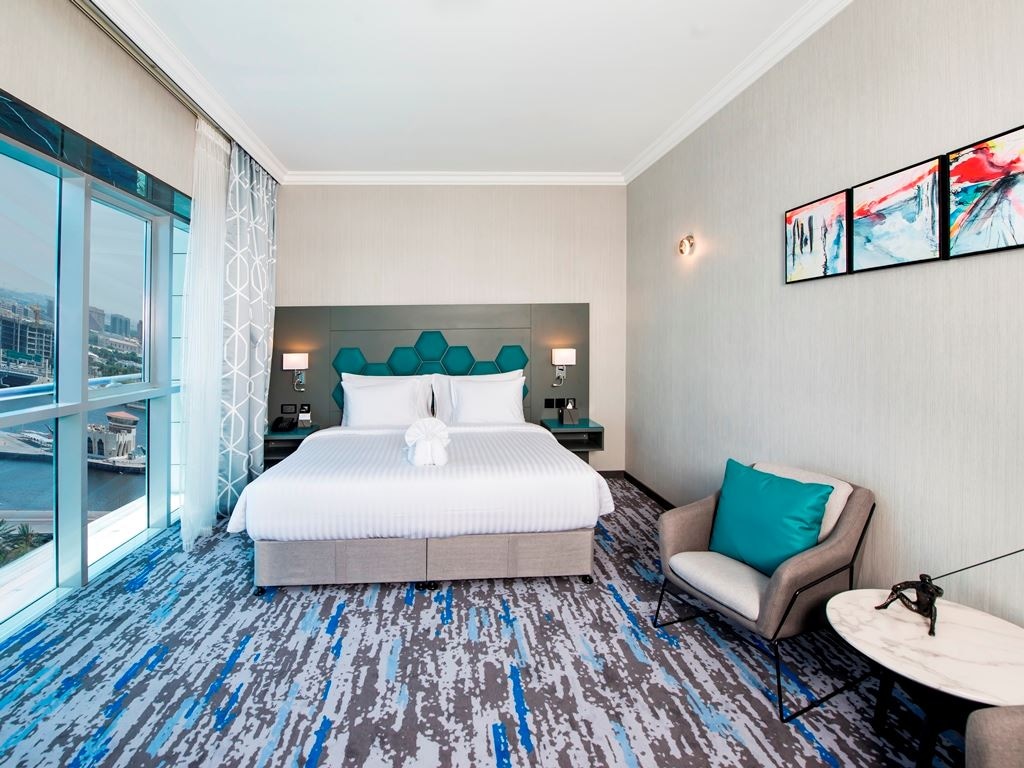 rooms-two-bedroom-suite-city-view