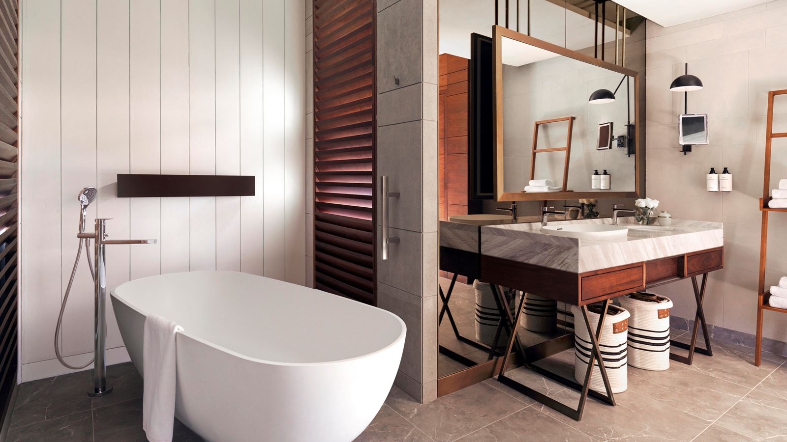 rooms-seafront-club-villa