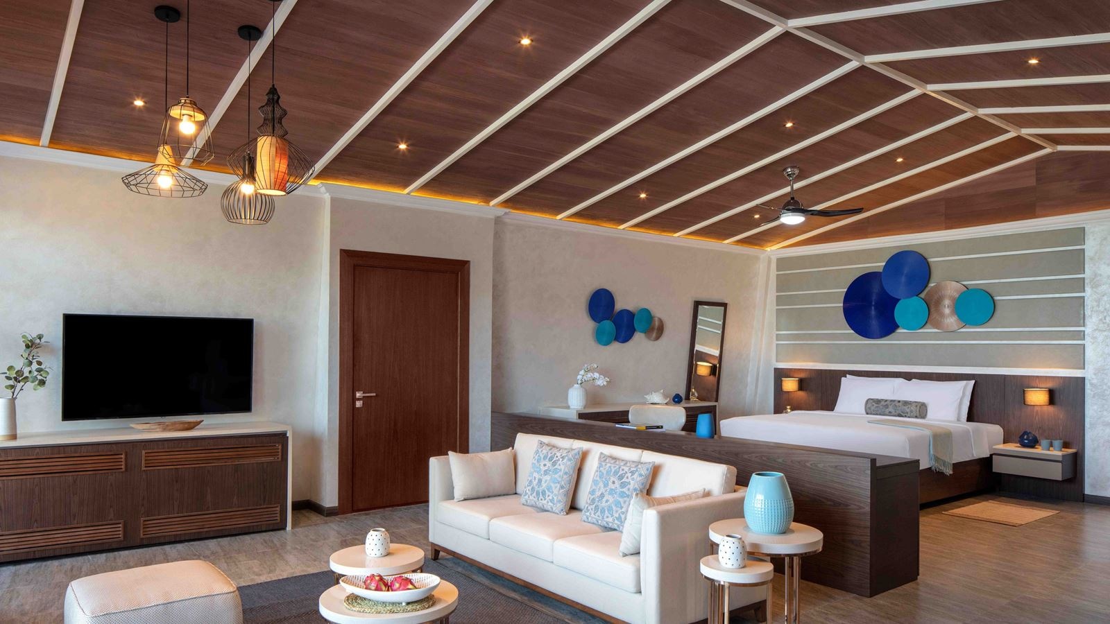 rooms-deluxe-beach--pool-suite