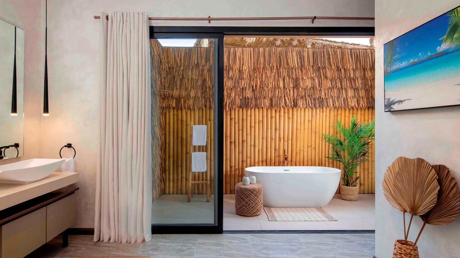 rooms-junior-beach--pool-suite