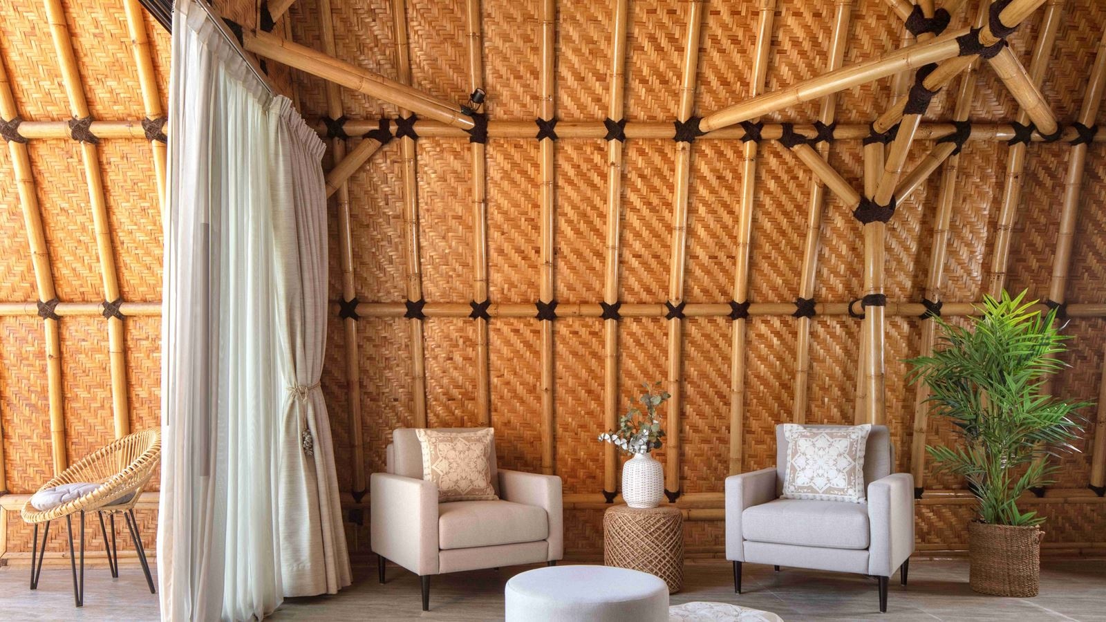 rooms-one-bedroom--beach-pool-villa