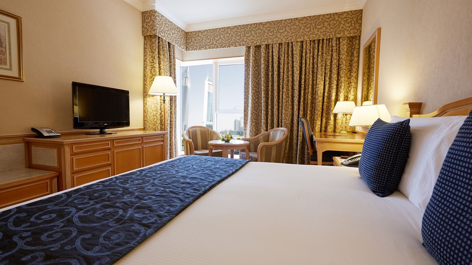 rooms-club-room-sheikh-zayed-road-view