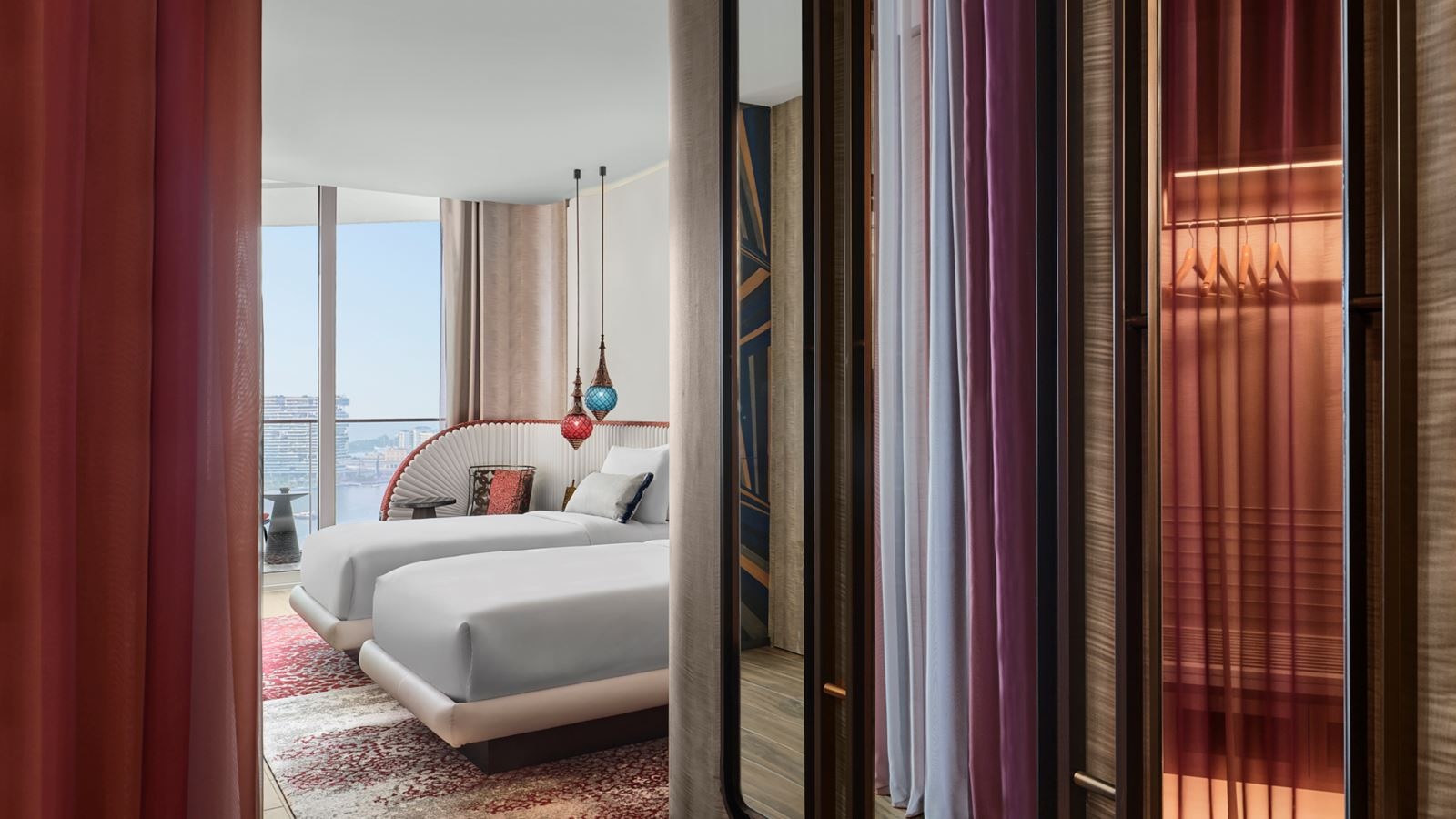 rooms-deluxe-room-sea-view