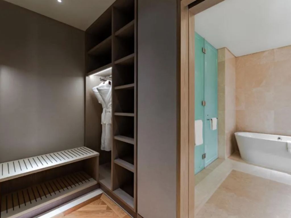 rooms-five-vibe-suite-with-pool