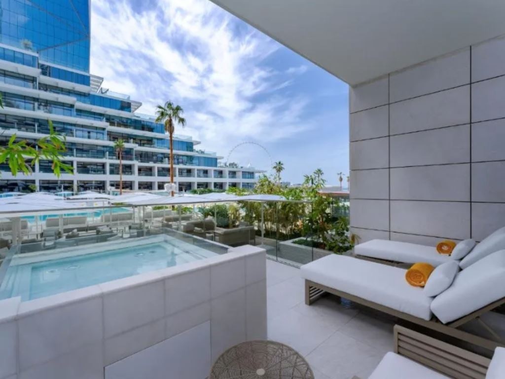 rooms-pool-party-room-with-pool