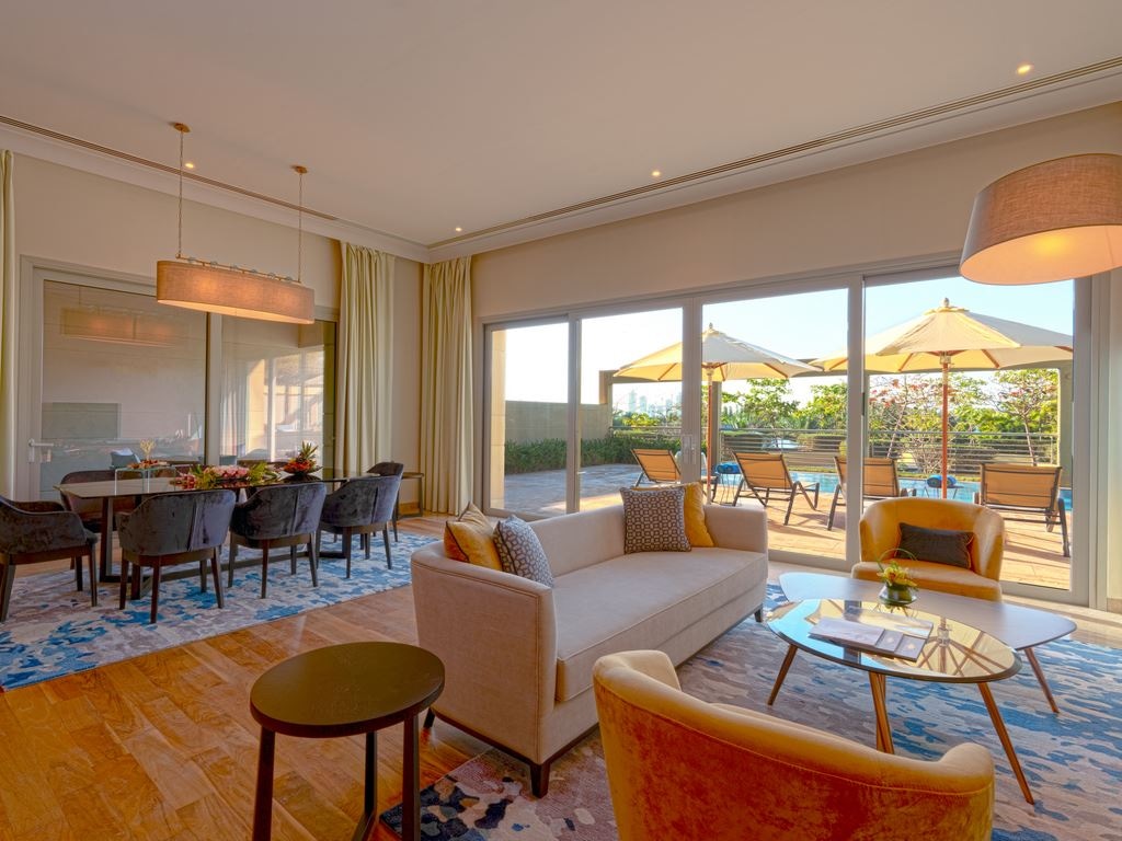 rooms-five-bedroom-pool-suite