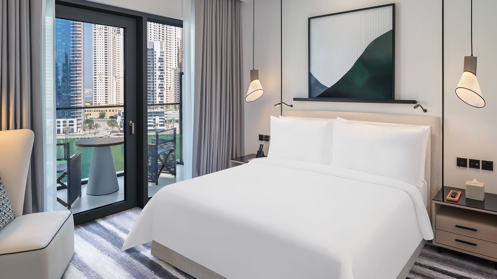 rooms-deluxe-suite-marina-view