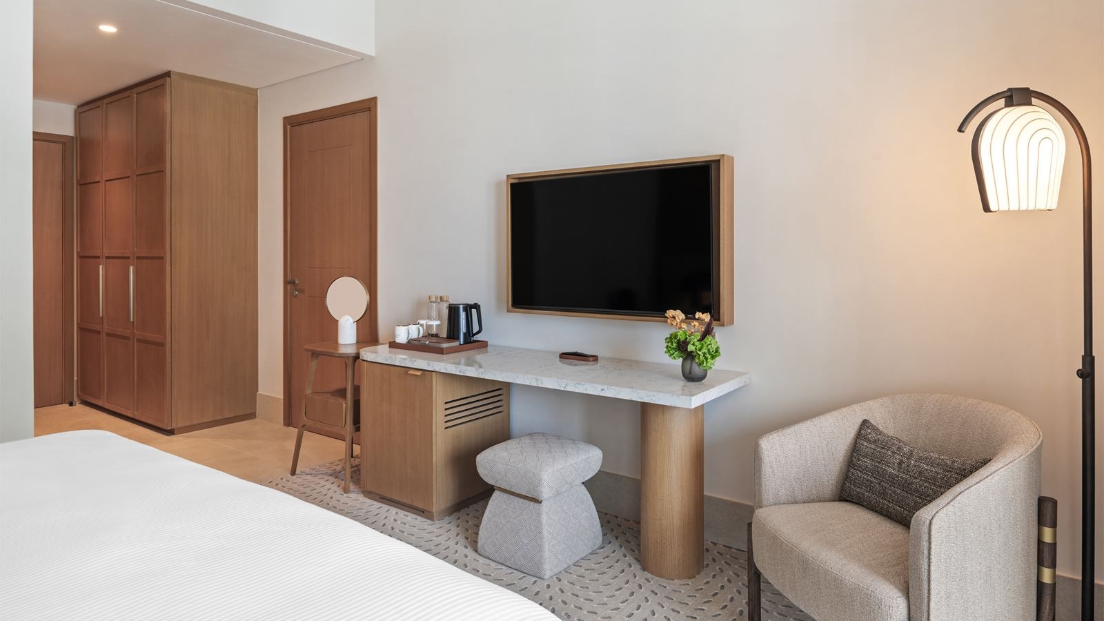 rooms-deluxe-room-king