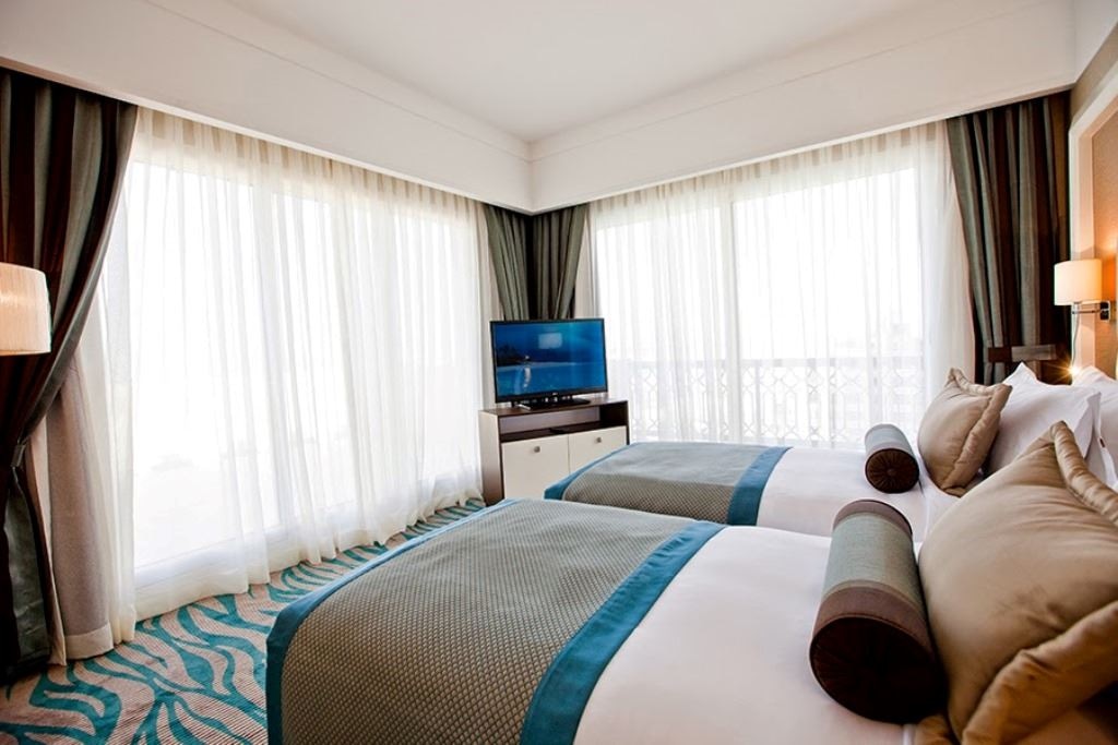 rooms-three-bedroom-senior-suite