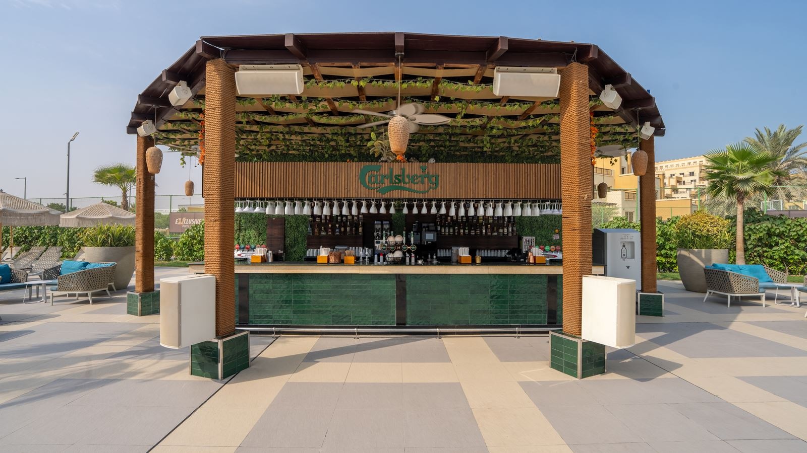 bars-infinity-pool-bar