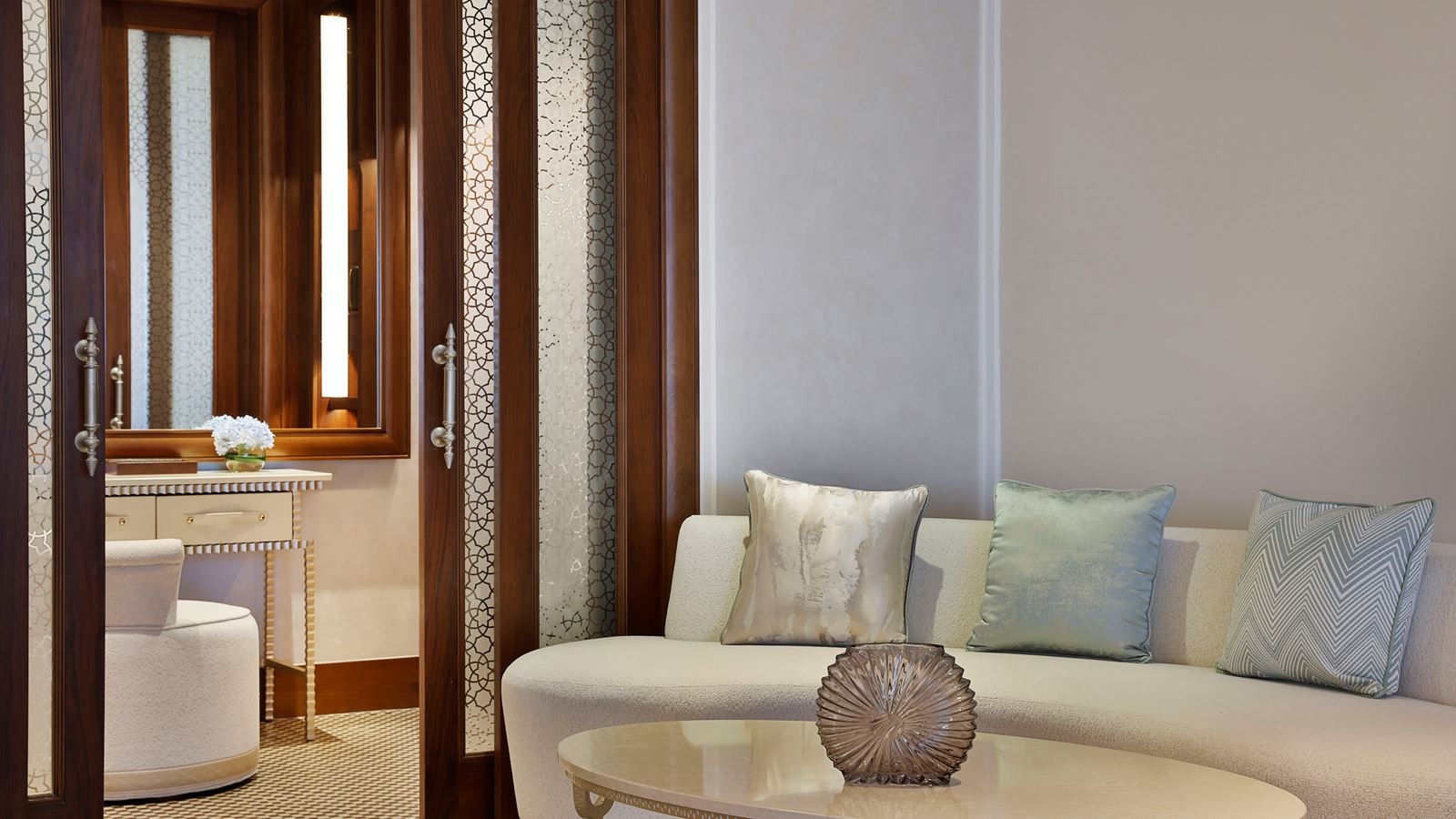 rooms-king-deluxe-room