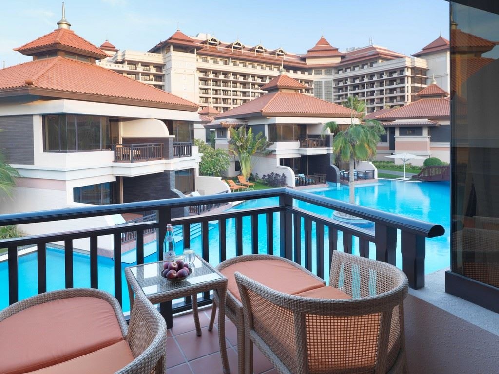 rooms-deluxe-lagoon-view-room