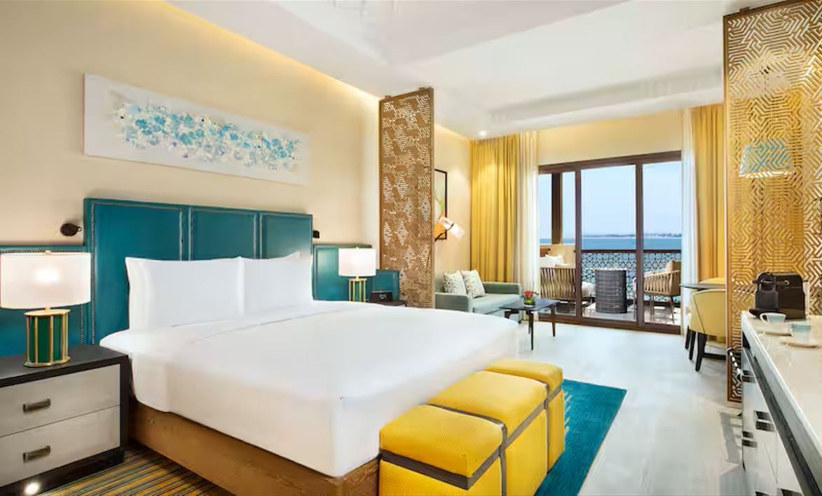 rooms-family-bay-club-interconnecting-sea-view