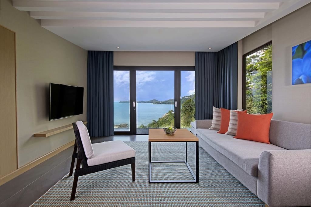 rooms-king-bed-hilltop-ocean-view-suite