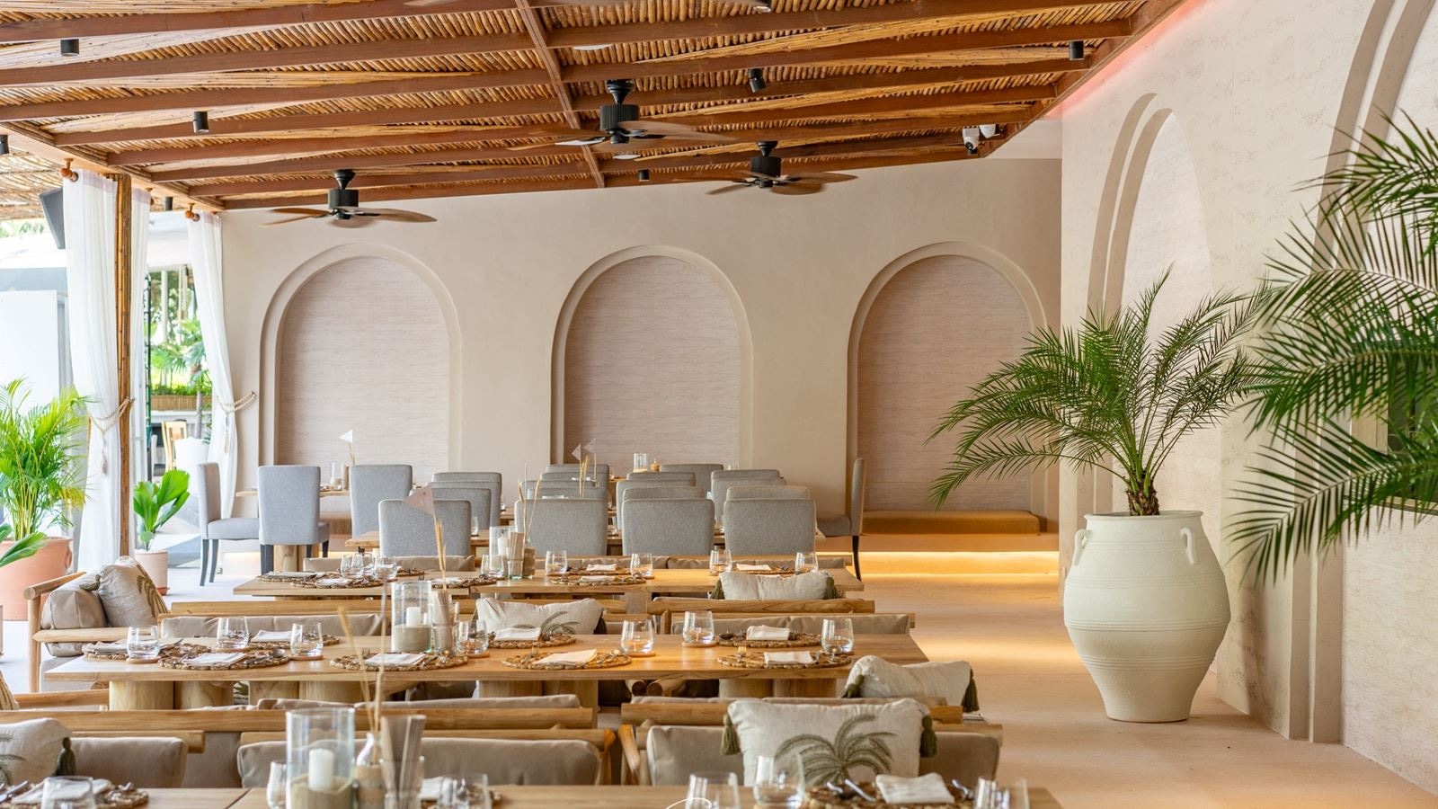 restaurants-the-beach