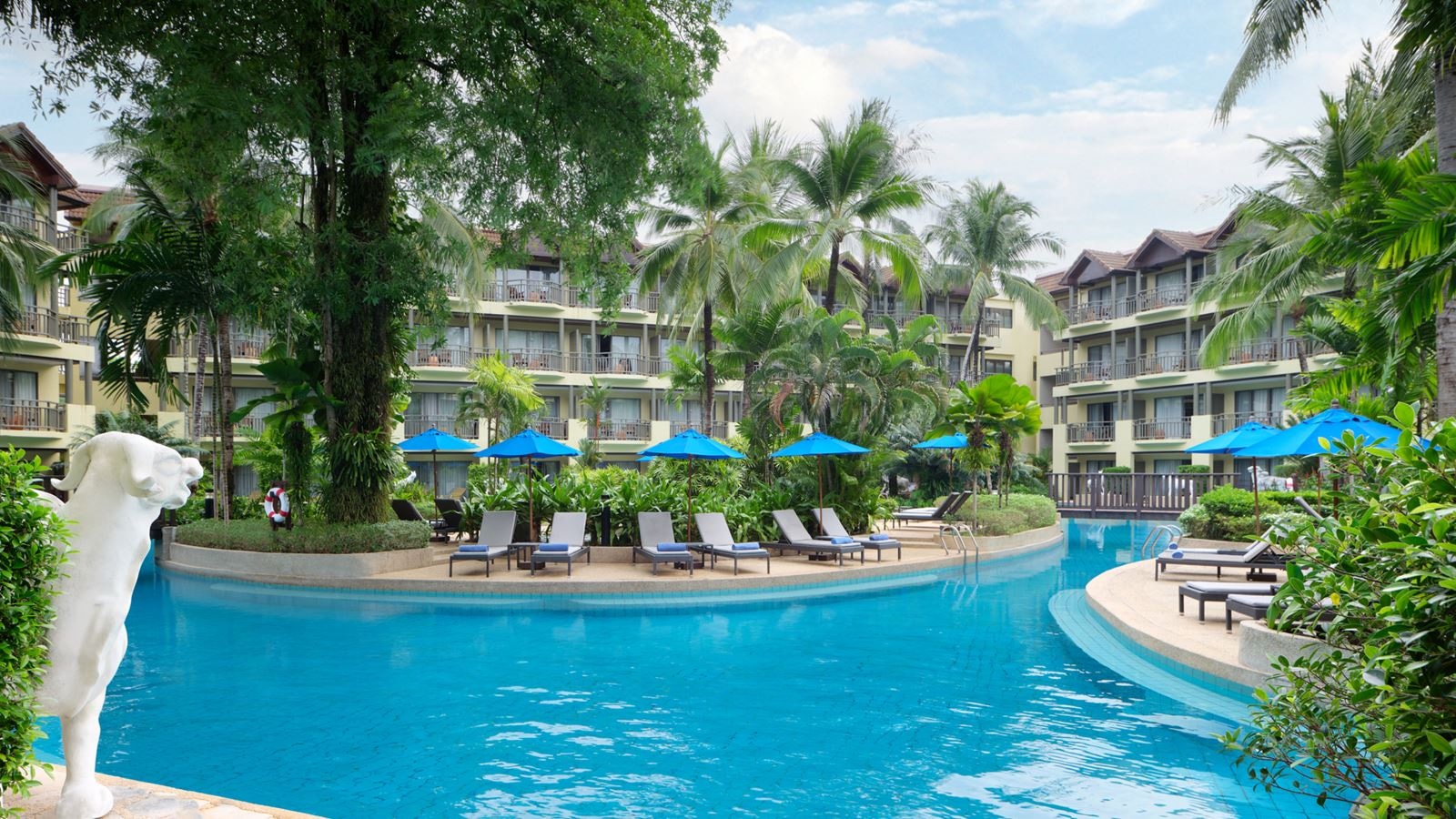 rooms-guest-room-pool-access