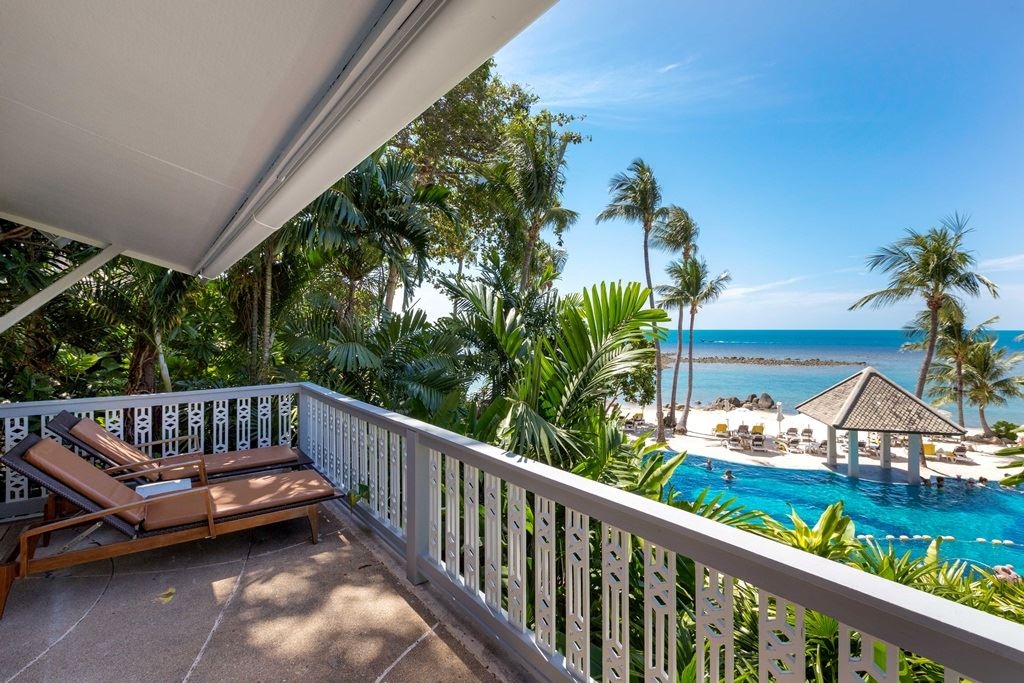 rooms-deluxe-ocean-view