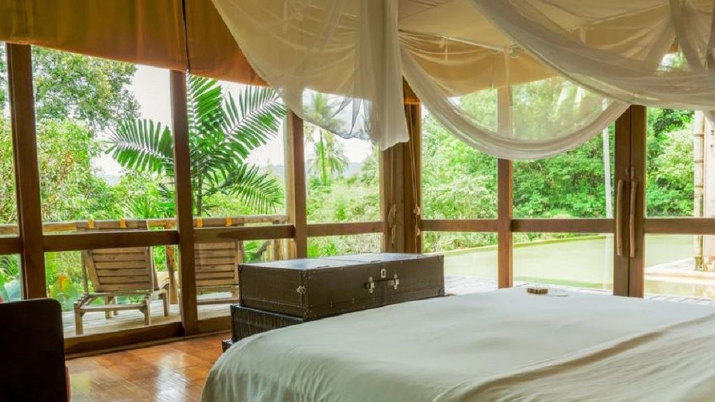 rooms-4-bedroom-bayview-pool-reserve