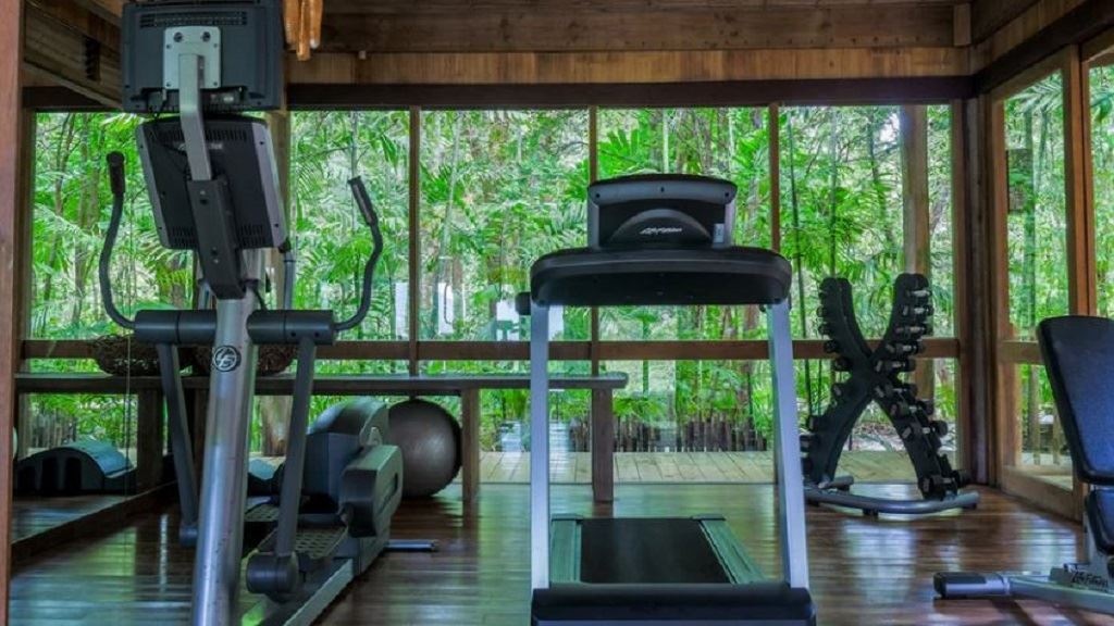 rooms-4-bedroom-bayview-pool-reserve