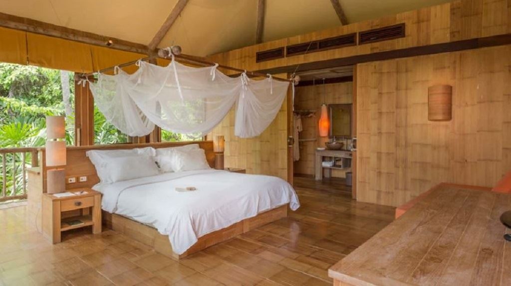 rooms-5-bedroom-beach-pool-reserve