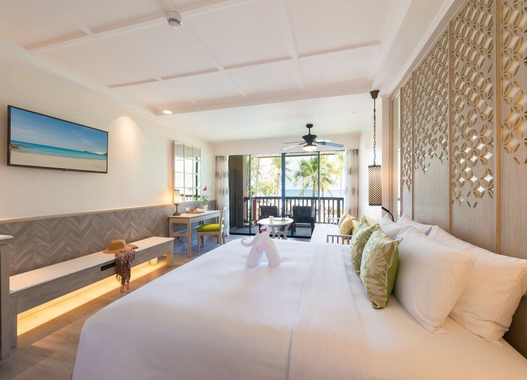 rooms-junior-suite-thani-wing