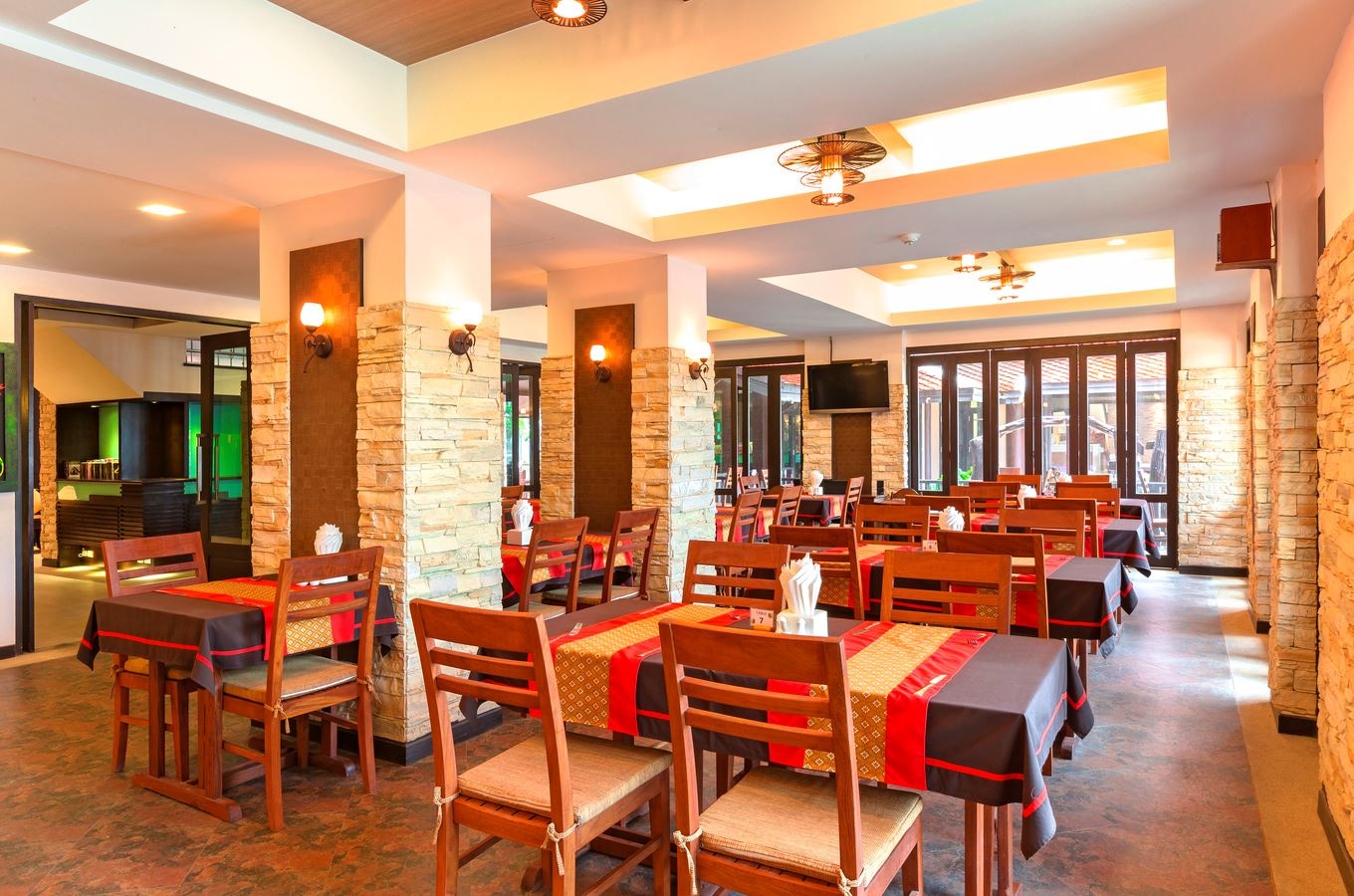 restaurants-aimaoch-restaurant