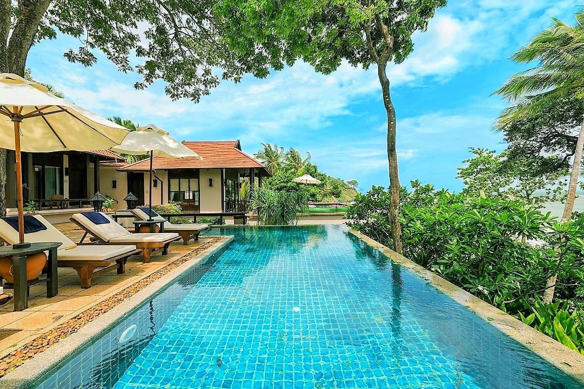 rooms-beachside-private-pool-villa-three-bedrooms