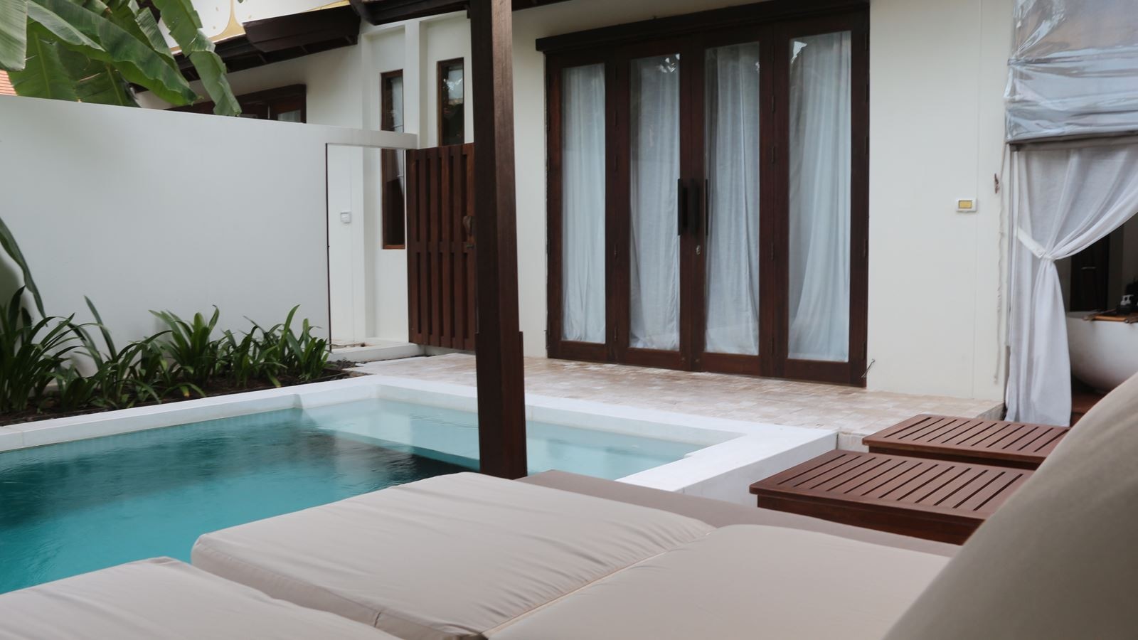 rooms-sala-pool-villa-connecting