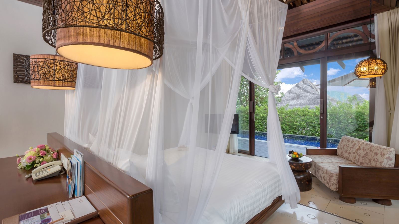 rooms-deluxe-pool-villa