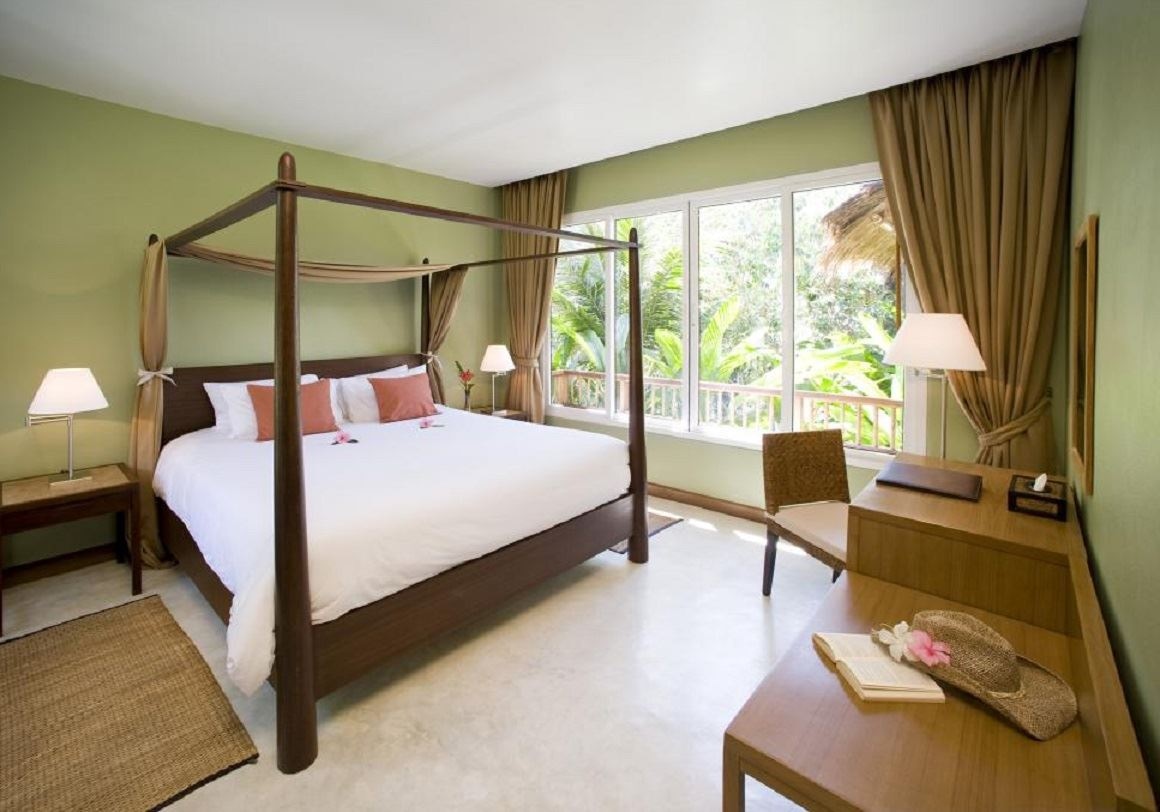 rooms-honeymoon-suite-river-view