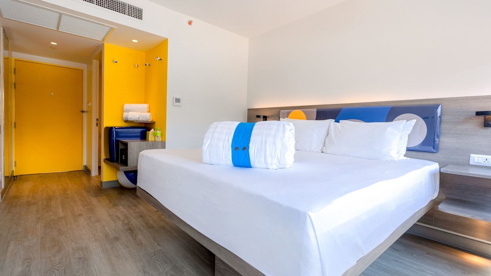 rooms-cosi-room
