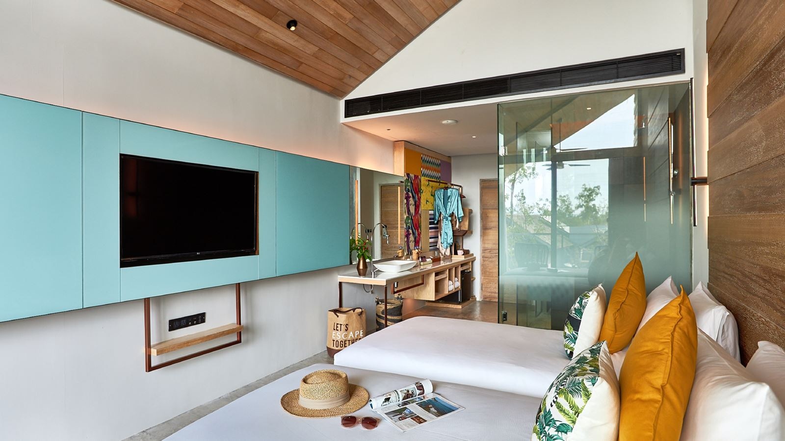 rooms-deluxe-pool-access-room