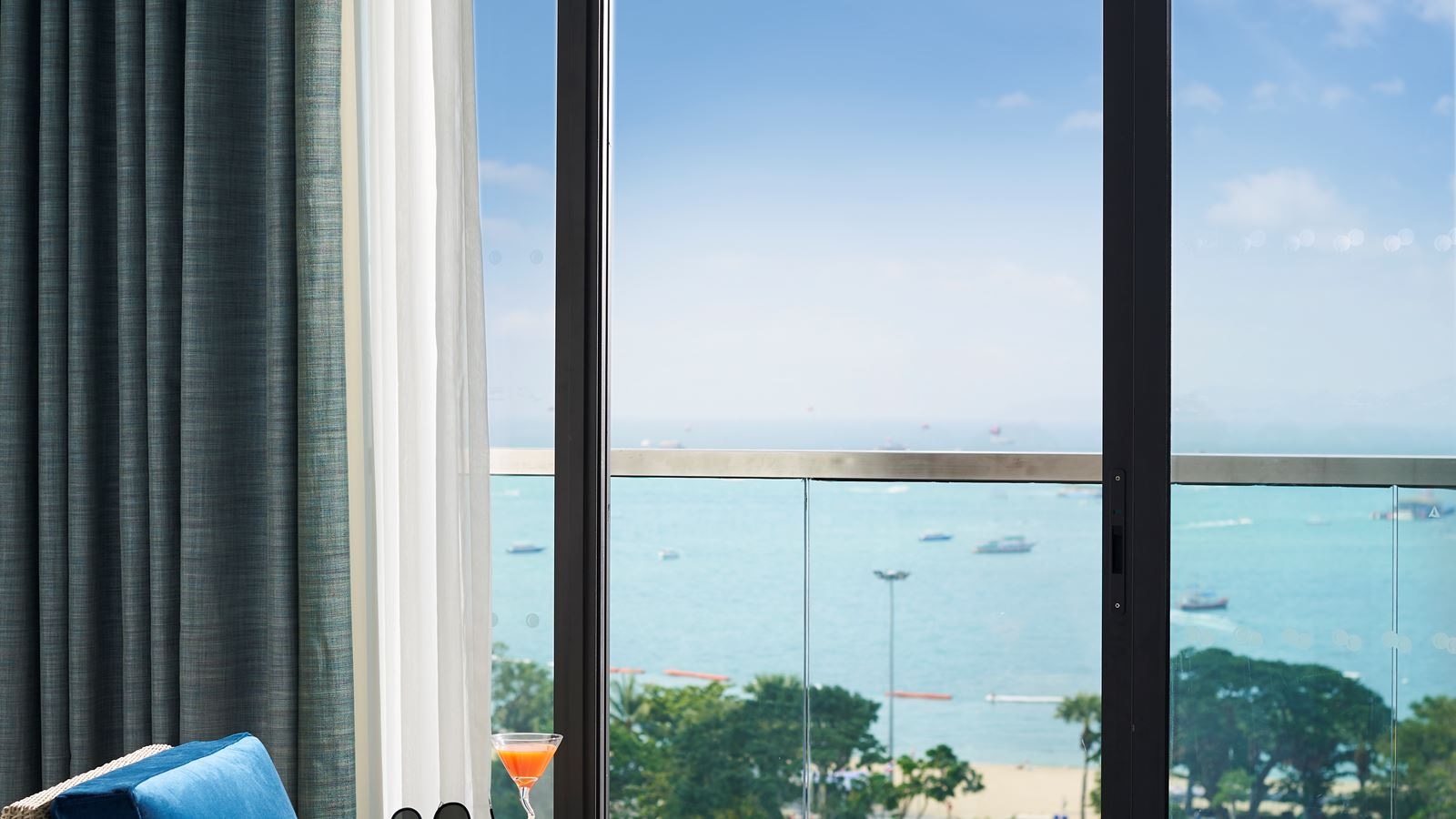 rooms-deluxe-ocean-view