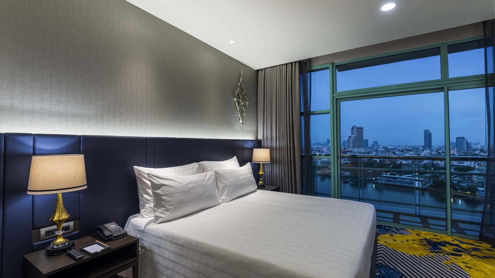 rooms-grand-deluxe-river-view