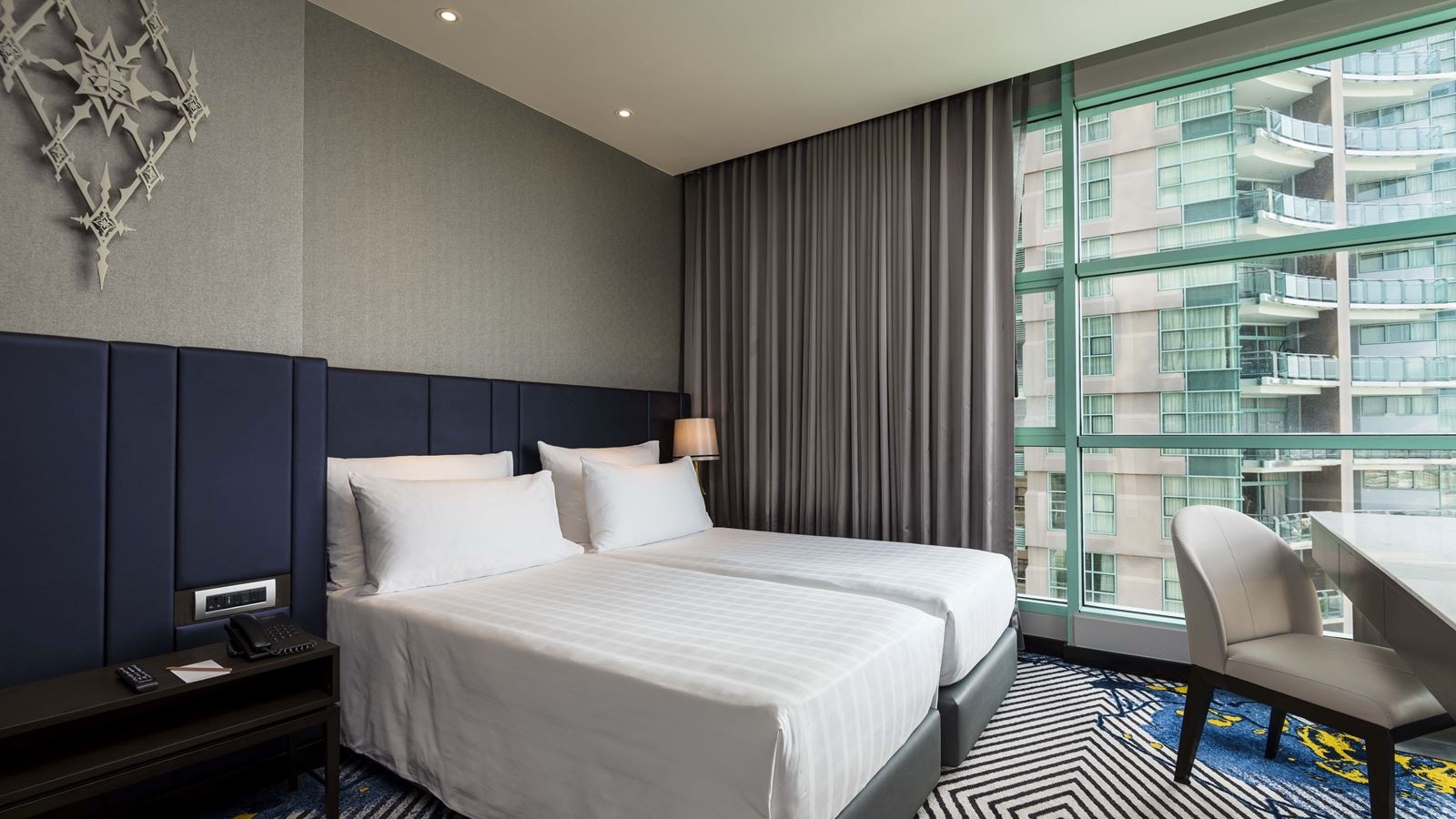 rooms-one-bedroom-city-view