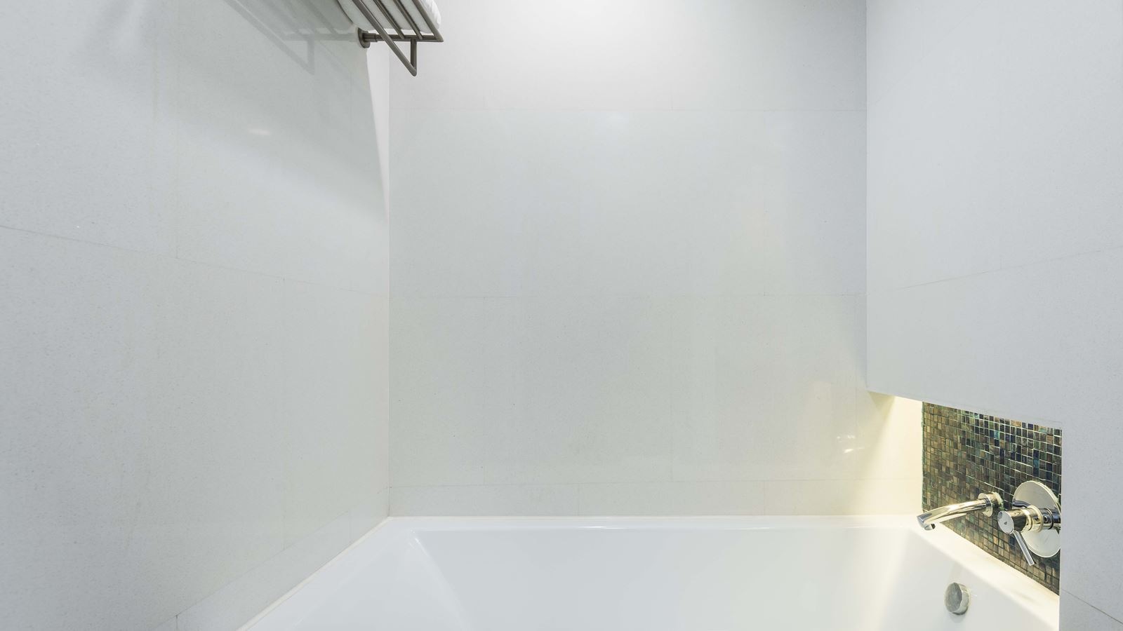 rooms-two-bedroom-suite-city-view