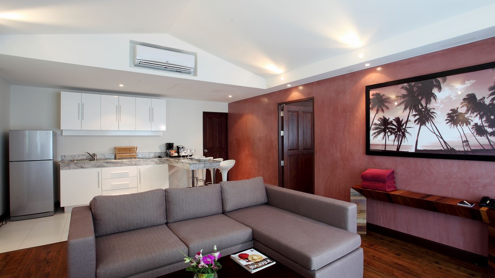 rooms-one-bedroom-garden-view-pool-villa