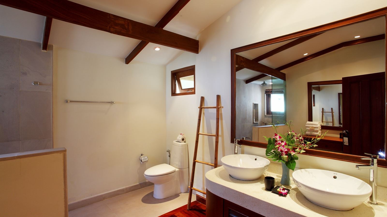 rooms-2-bedroom-grand-beachfront-pool-villa