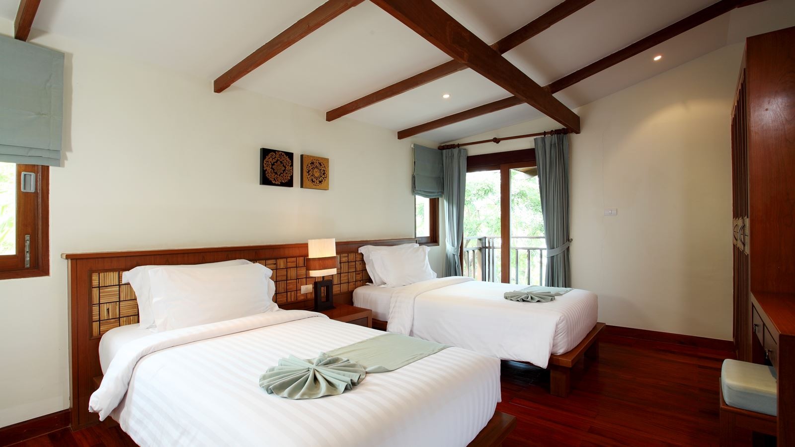 rooms-3-bedroom-grand-sea-view-pool-villa