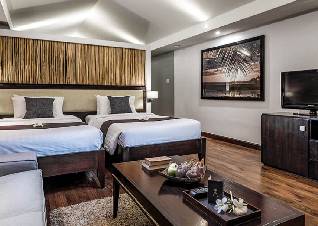 rooms-outdoor-jacuzzi-suites