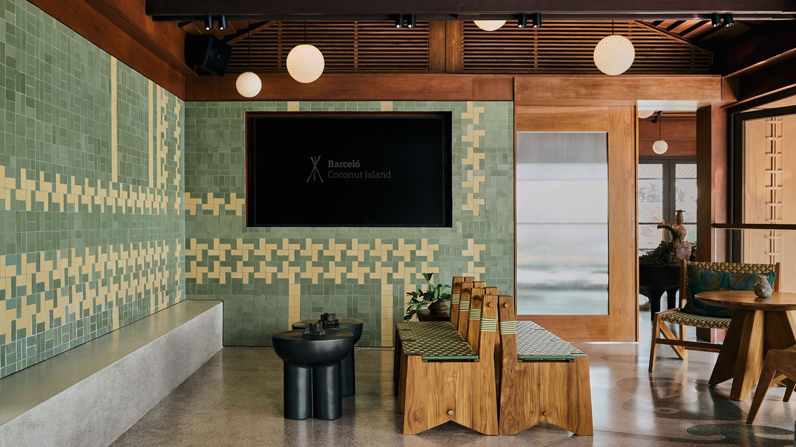 restaurants-laku-beach-club