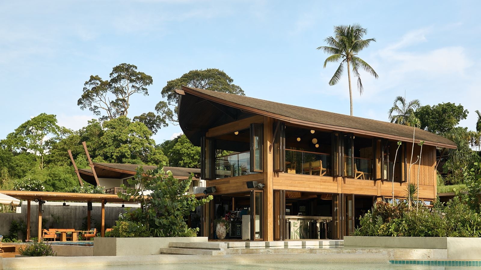 restaurants-laku-beach-club