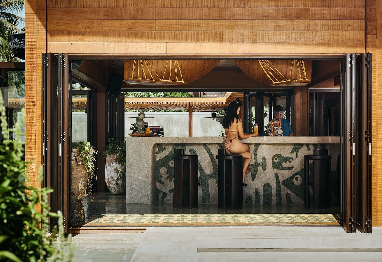 bars-laku-beach-club