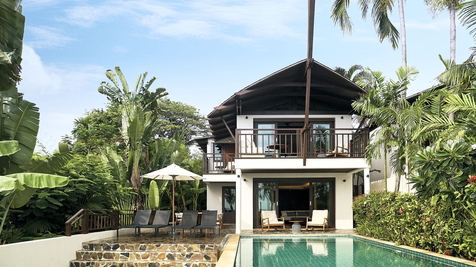 rooms-lux-2-bedroom-grand-beachfront-pool-villa