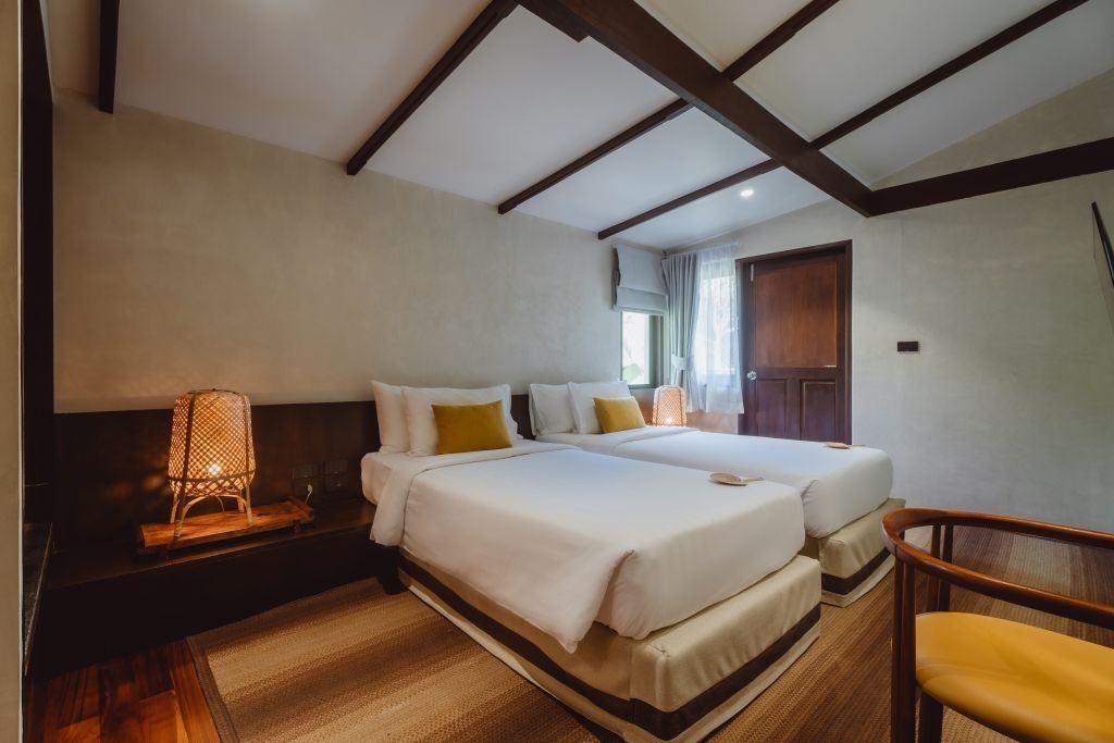 rooms-lux-2-bedroom-grand-beachfront-pool-villa