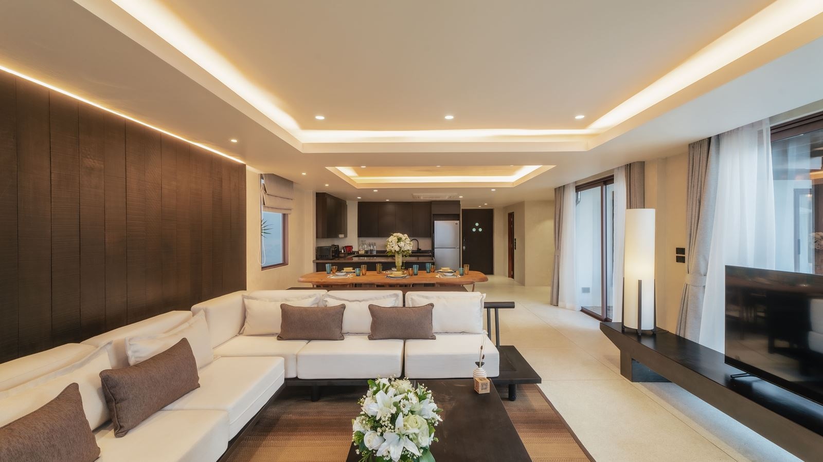 rooms-lux-3-bedroom-grand-beachfront-pool-villa