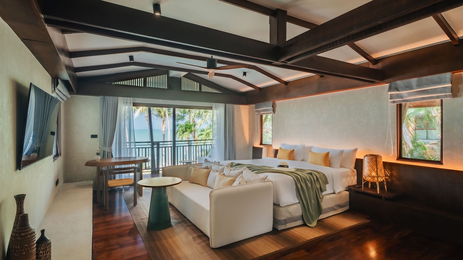 rooms-lux-5-bedroom-grand-beachfront-pool-villa