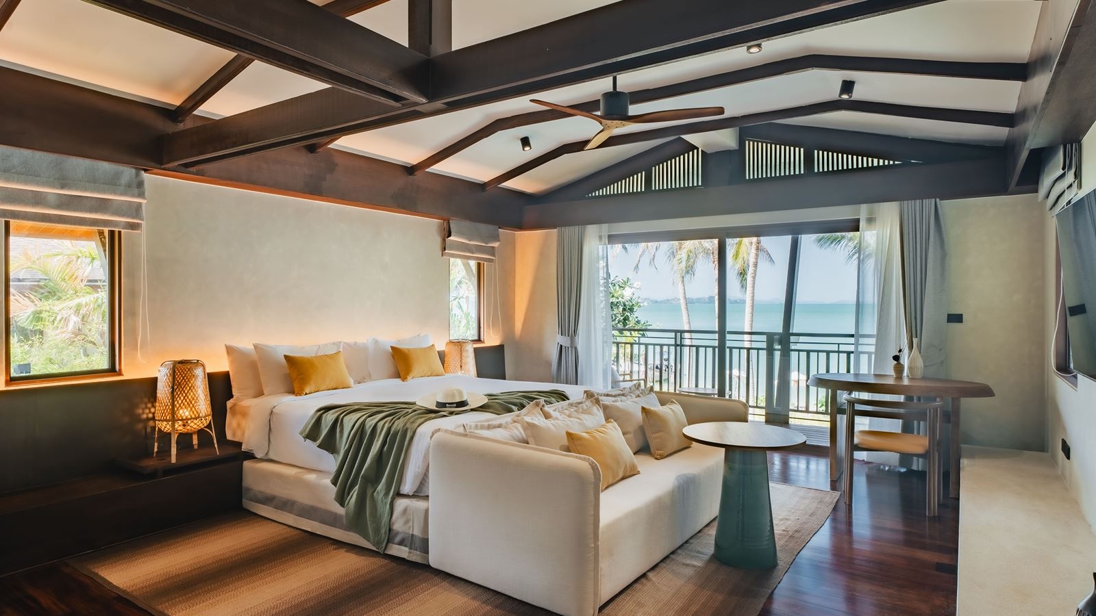 rooms-lux-5-bedroom-grand-beachfront-pool-villa