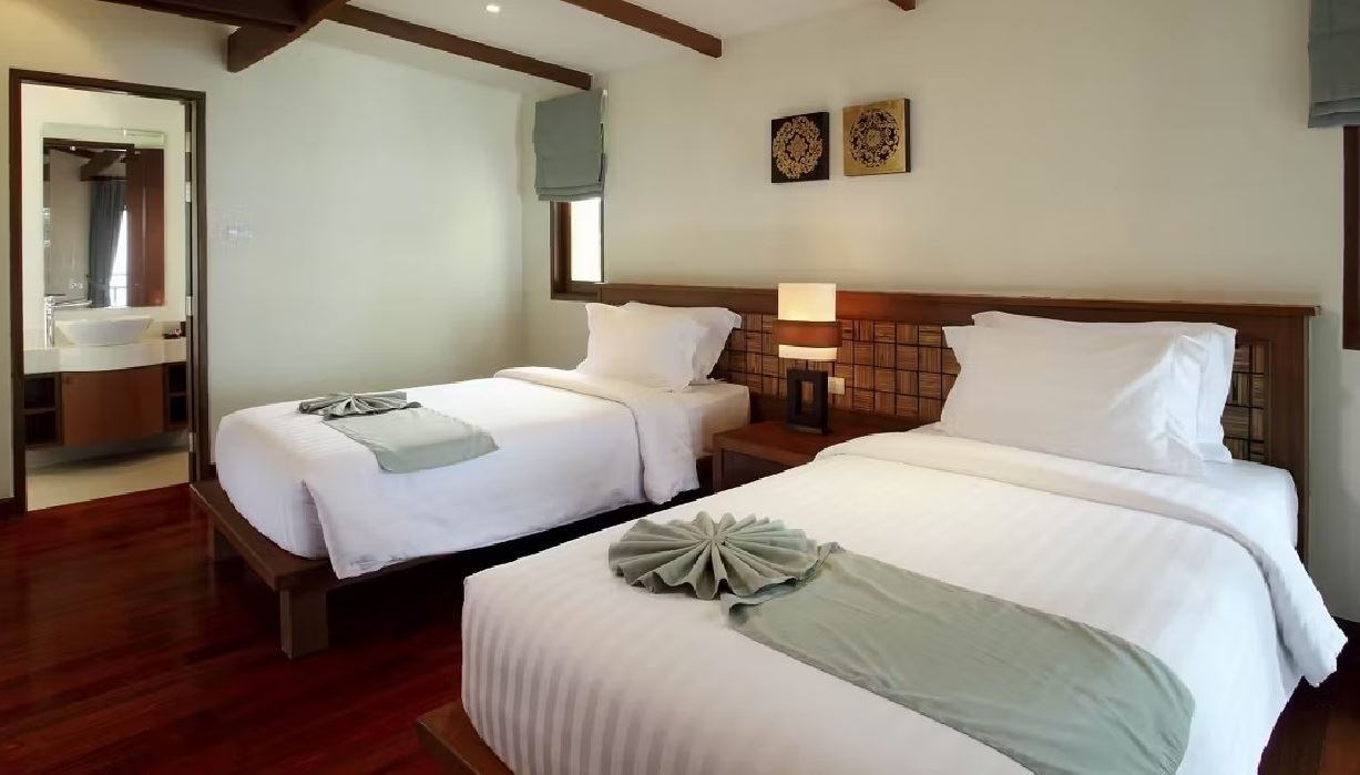 rooms-3-bedroom-grand-beachfront-pool-villa